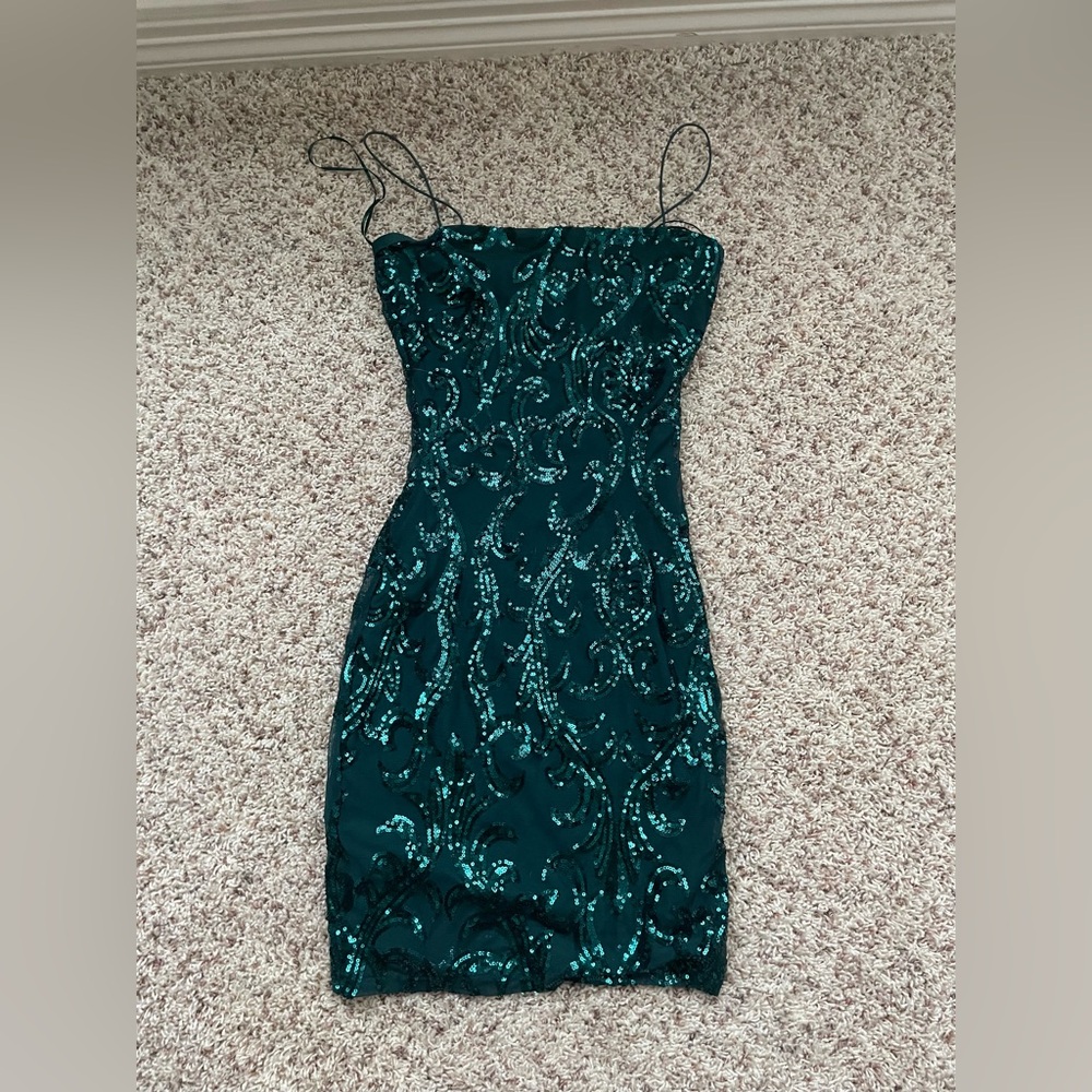 WINDSOR DARK GREEN HOMECOMING DRESS